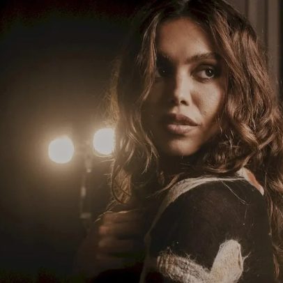 Dora Sanches lança Seda de Casulo, álbum de estreia sobre dor e metamorfose