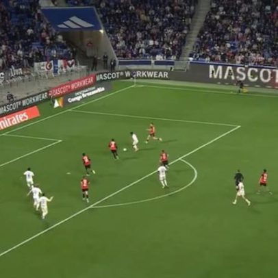 Endrick faz golaço e Lyon vence Rennes por 4-2