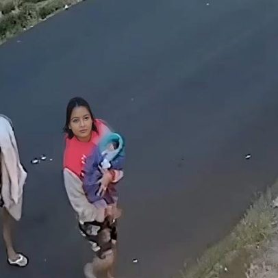 Avó e mãe deixam bebê na rua, detidas, impressionam ao falarem