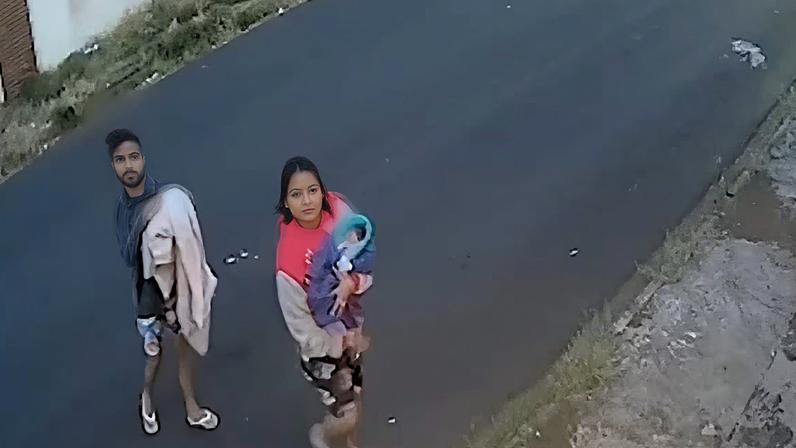 Avó e mãe foram detidas por terem deixado bebê recém-nascida