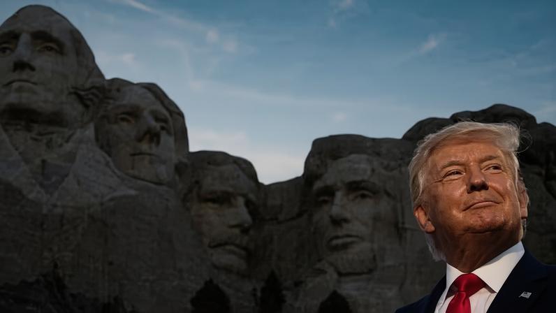 TUTH SOCIAL - Montagem de Donald Trump - 02/05/2026