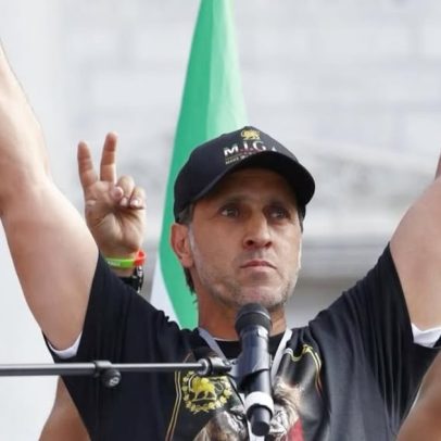 Irã confisca bens do ex-capitão da seleção Ali Karimi