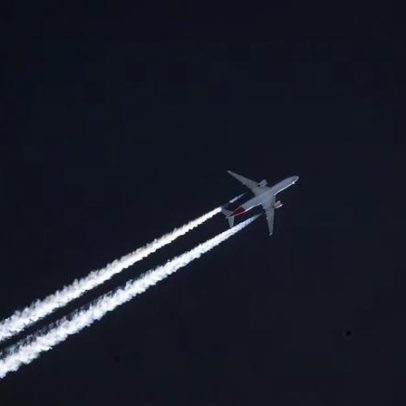 Aéreas cortam voos e sobem preços com falta de combustível; UE alerta para crise