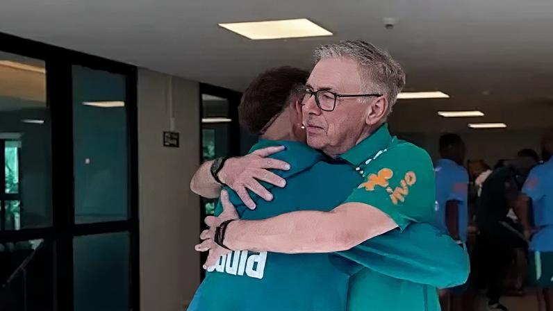 Ancelotti repete Felipão, Dunga, Tite, Diniz. E muda a sua postura como treinador por conta de Neymar. Se tornou mais um técnico dependente do jogador