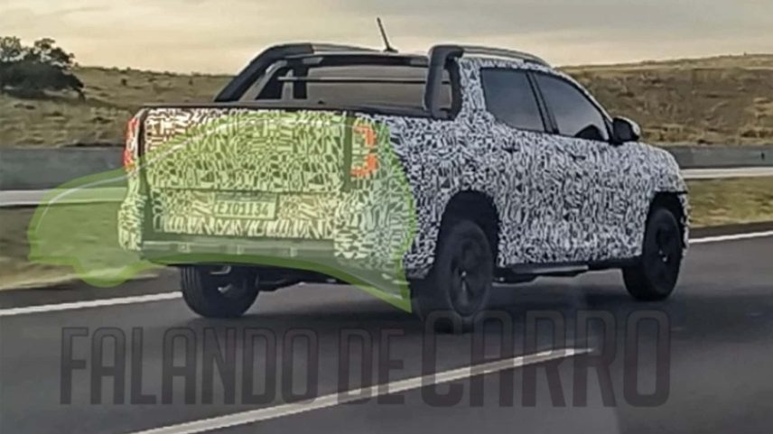 Volkswagen Tukan rodando camuflada na estrada