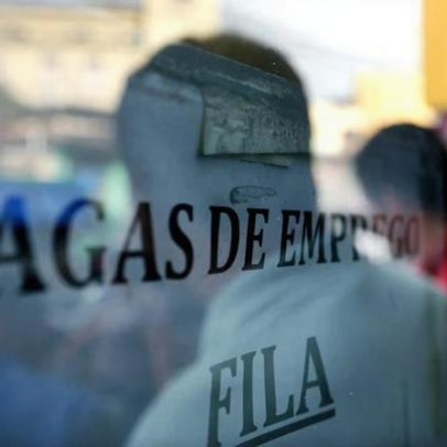 Desemprego até abril fica em 5,8% e fica abaixo do esperado, diz IBGE