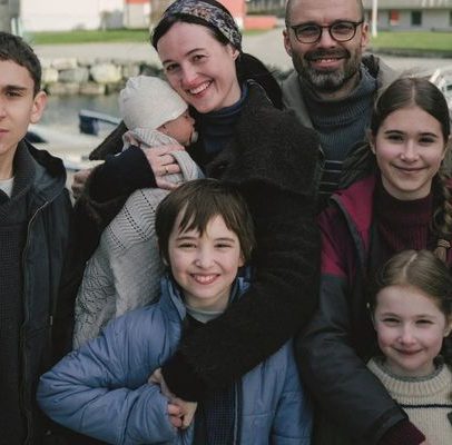 Palma de Ouro em Cannes vai a longa com atriz de Valor Sentimental e Marvel