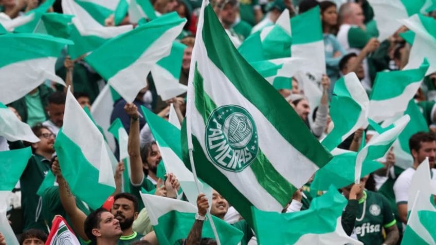 O Palmeiras aparece no relatório como um dos clubes de maior capacidade financeira do país