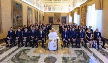 Papa recebe time da Inter