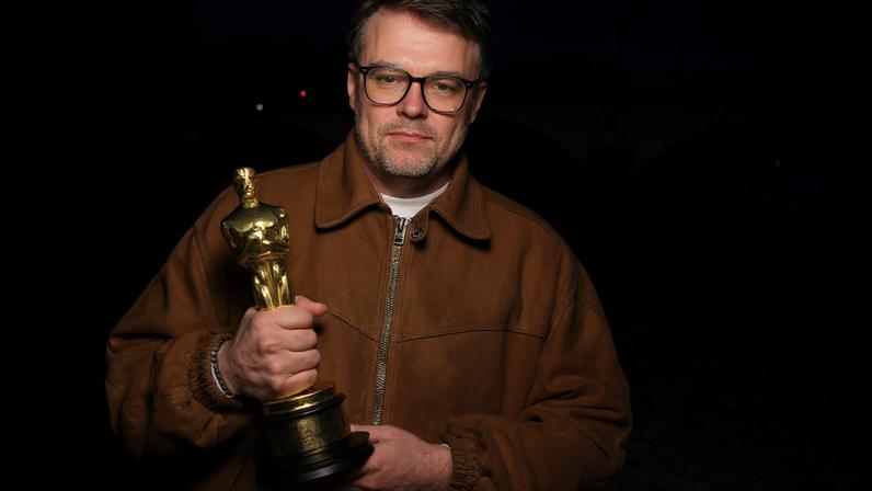 Estátua do Oscar "Mr. Nobody Against Putin" é encontrada na Alemanha após apreensão