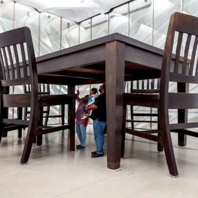 Espólio de Robert Therrien deixa a Gagosian e assina com a David Zwirner