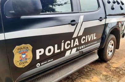 Homem mata a esposa, enterra no quintal e confessa crime em MT