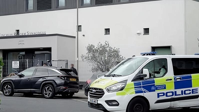 Polícia de Londres em bairro conhecido pela comunidade judaica
