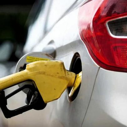 Governo prevê subsídio de R$ 0,44 por litro de gasolina