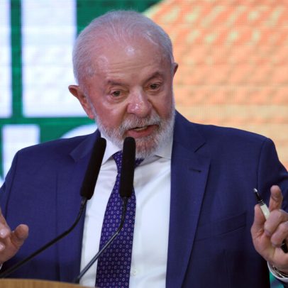 Lula assina medida provisória que zerou imposto de importação