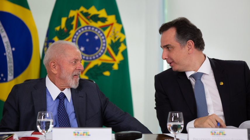 imagem colorida mostra presidente lula e rodrigo pacheco - Metrópoles