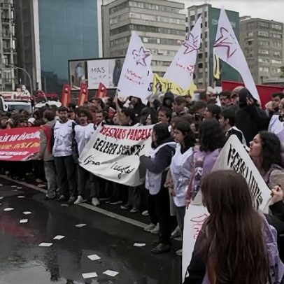 Manifestação do Dia do Trabalho em Istambul termina com violência