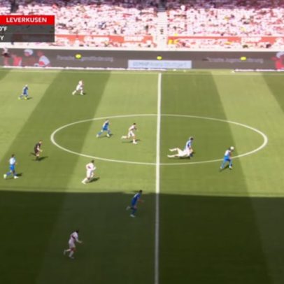 Stuttgart vence Leverkusen por 3 a 1 na Bundesliga