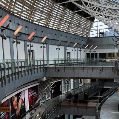 Shopping abandonado ilustra dificuldades econômicas da Rússia