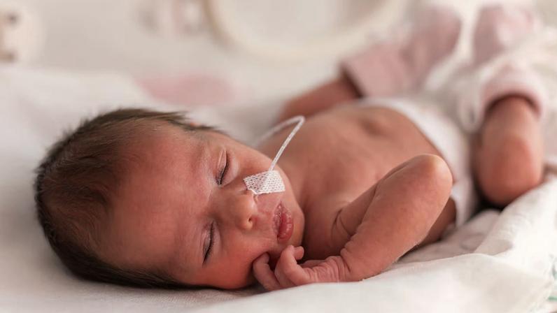Nova regra amplia prevenção do VSR em prematuros. (Foto: Getty Images via Canva)