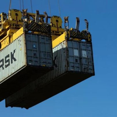 Guerra no Irã aumenta custos da Maersk em US$ 500 milhões mensais, diz CEO