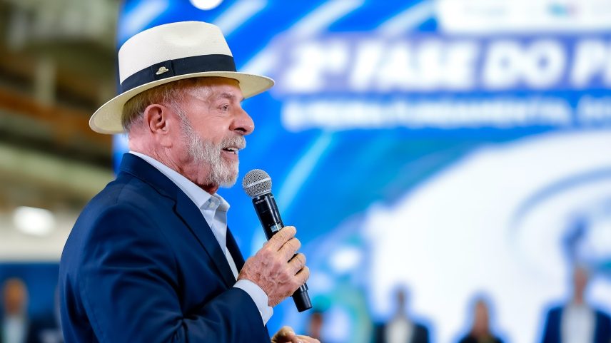 Lula anunciou investimentos para a Petrobras nesta segunda-feira (18)