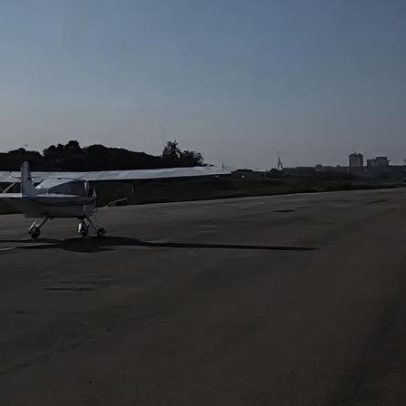 Vídeo mostra avião decolando antes de cair em Nova Iguaçu, RJ