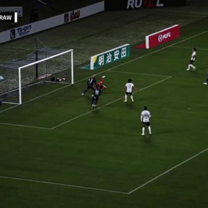 Machida Zelvia 0 x 0 Urawa Reds; defesa do goleiro Kosei Tani em destaque