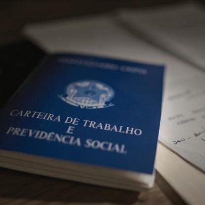 Apoio ao fim da escala 6x1 cai para 68% no Brasil, aponta Quaest