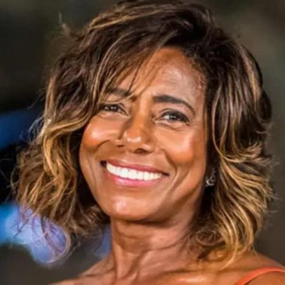 Filha de Glória Maria emociona ao prestar homenagem à mãe