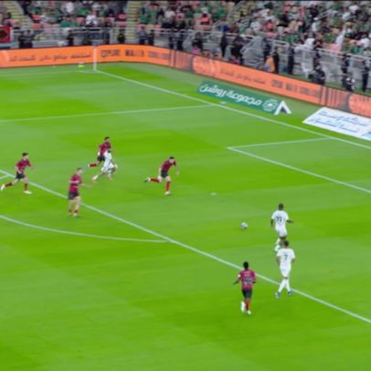 Al Ahli vence Al-Kholood por 2-0; gol de Saleh Shamat