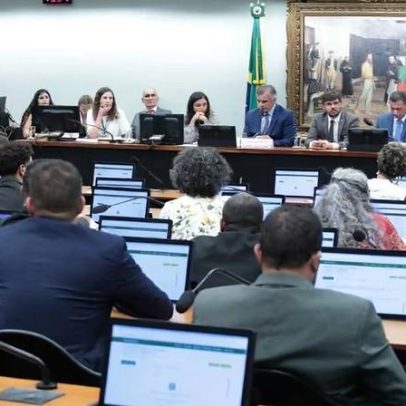 CCJ da Câmara adia análise de PEC sobre redução da maioridade penal