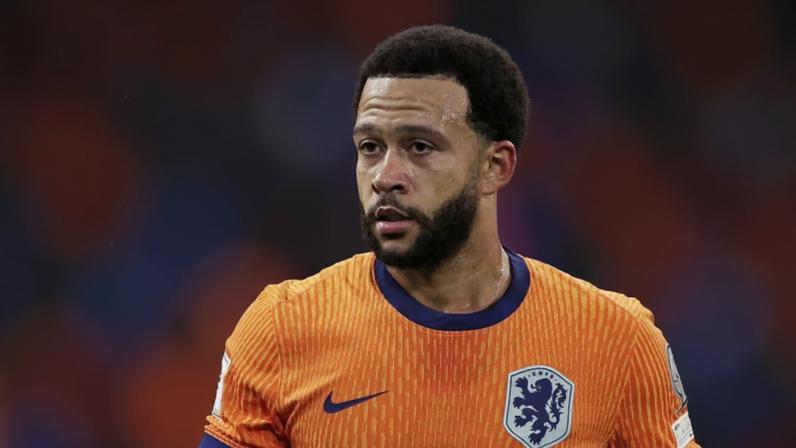 Memphis Depay, do Corinthians, foi convocado para defender a Holanda na Copa do Mundo.