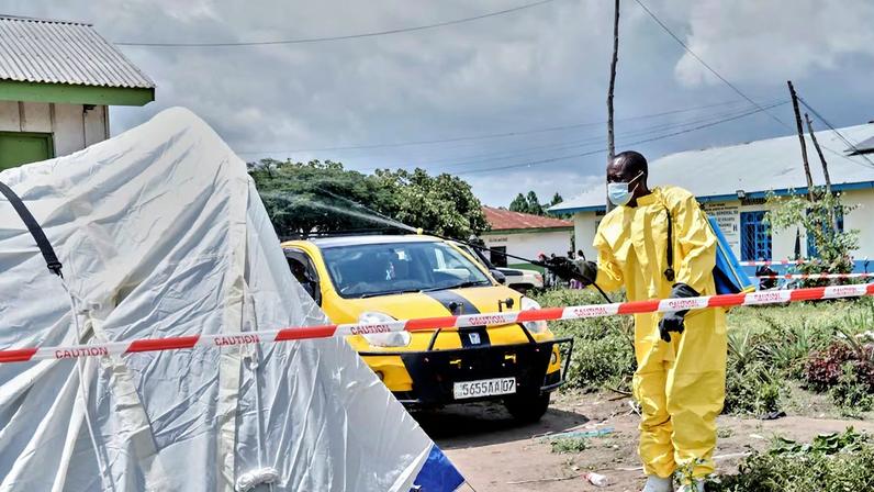 Epidemia de ebola deixa 10 países africanos sob ameaça, alerta agência de saúde