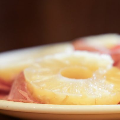 Abacaxi: 7 receitas doces e salgadas para aproveitar sabor e benefícios