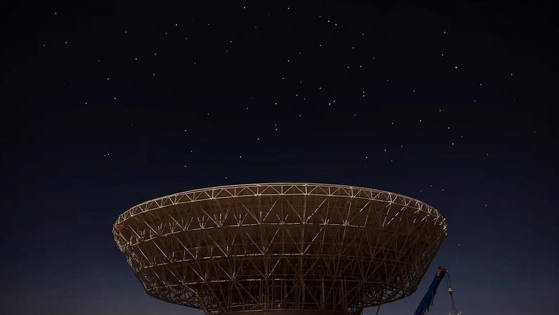 Telescópio chinês inacabado no observatório Cesco em El Leoncito, na província de San Juan, Argentina.