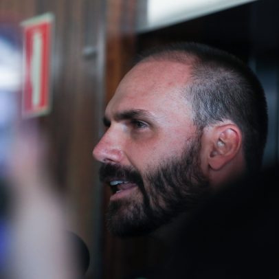 Eduardo diz ter investido R$ 350 mil em filme sobre Bolsonaro e sido produtor executivo