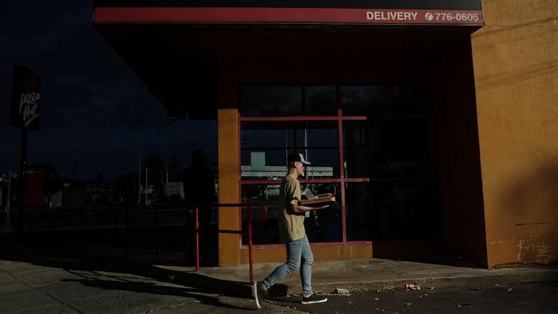 Yum! Brands negocia venda da Pizza Hut à LongRange Capital