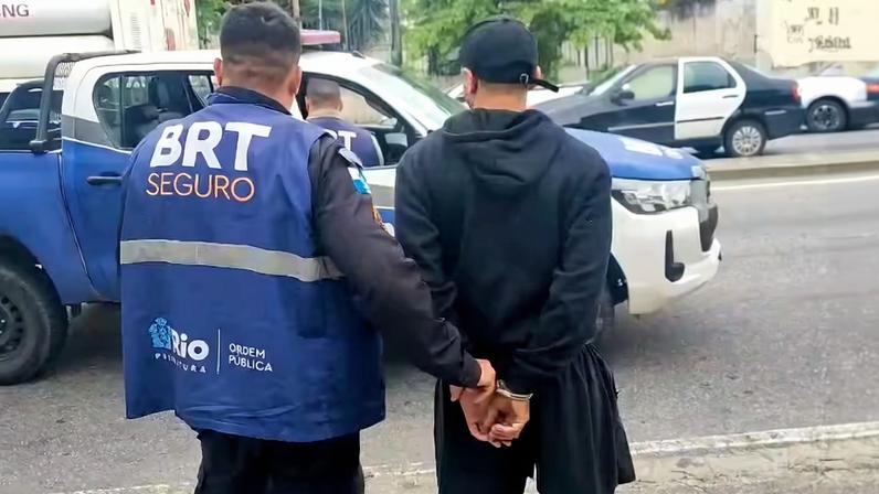 Agentes do BRT Seguro capturaram homem com pistola, 15 munições e moto roubada