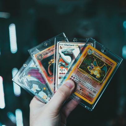 Homem é acusado de roubar mais de R$ 500 mil em cartas Pokémon nos EUA