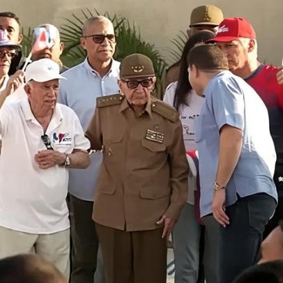 Raúl Castro participa do 1º de Maio em Cuba em meio à tensão com EUA
