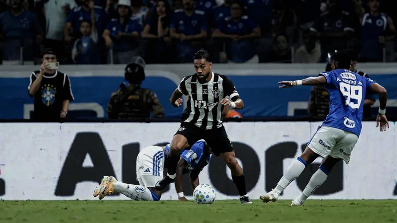 Rena Lodi no clássico (Foto: Pedro Souza / Atlético)