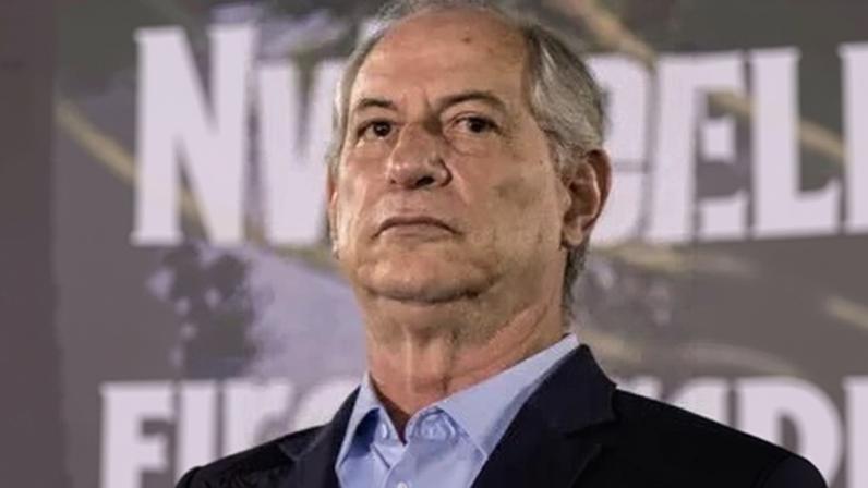 O senador Flávio Bolsonaro (PL-RJ) e o ex-governador do Ceará Ciro Gomes (PSDB)