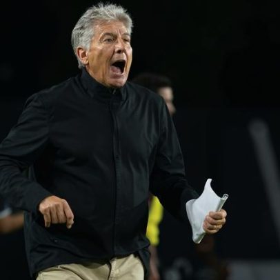 Renato critica elenco do Vasco após empate para classificação na Copa do Brasil