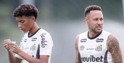 Robinho Jr e Neymar durante treino do Santos