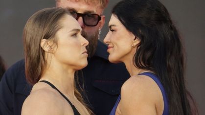 Ronda Rousey e Gina Carano se enfrentam neste sábado (16)