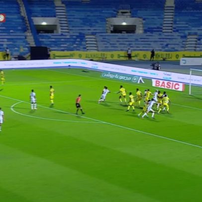 Al Ettifaq goleia Al Khaleej por 5 a 0 com gol de Francisco Calvo
