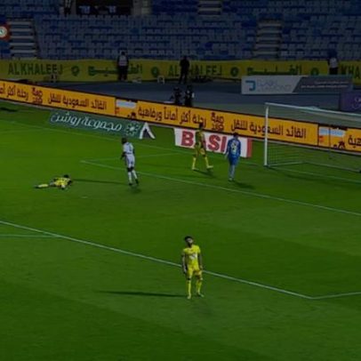 Al Ettifaq vence Al Khaleej por 3 a 0 com gol de Moussa Dembele