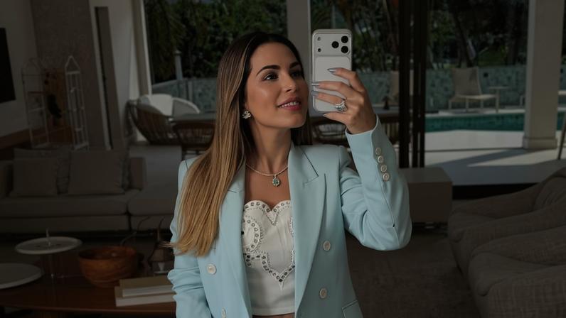 Deolane Bezerra fala após prisão e diz estar enjaulada por perseguição