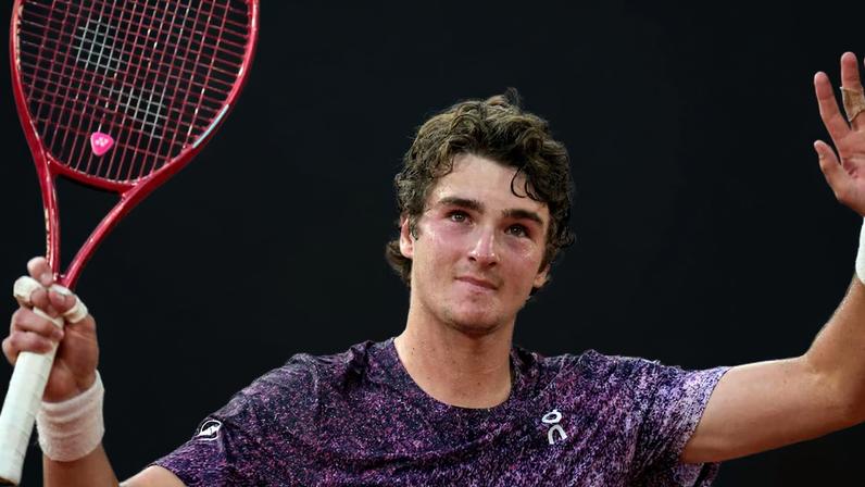 Vitória de João Fonseca sobre Djokovic é destacada pela mídia internacional